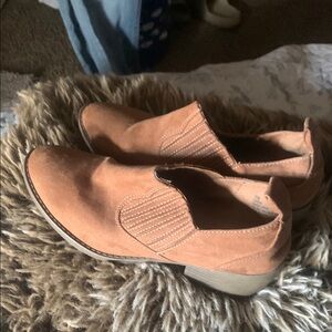 Women's Tan Slip-On Shoes